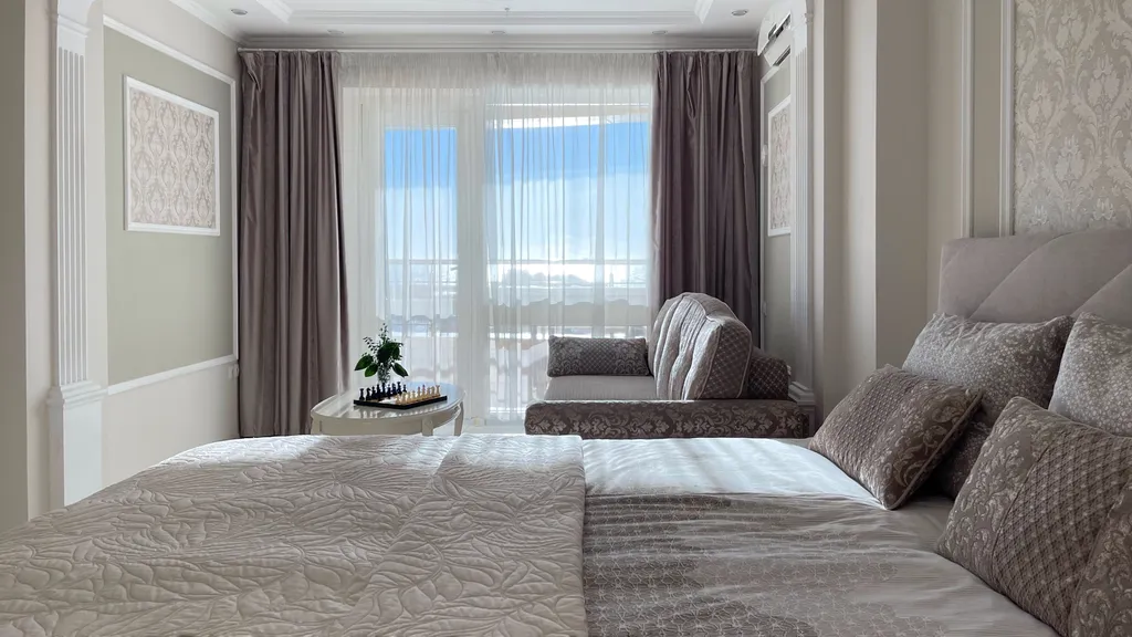 Квартира у моря с двумя спальнями и панорамным балконом