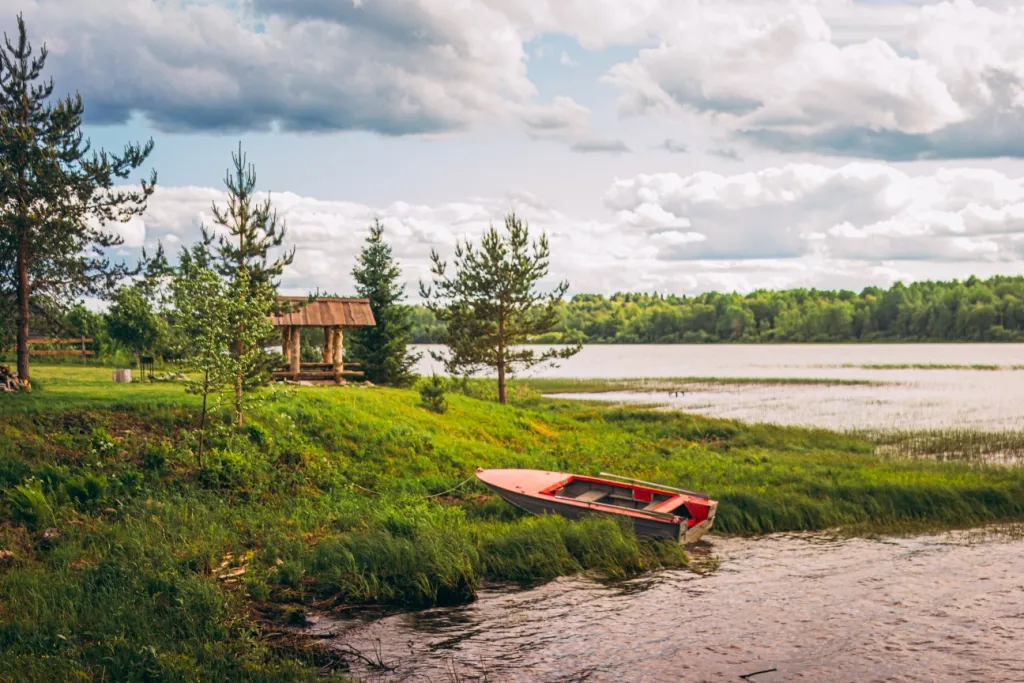 Эко-дом с роскошными видами на берегу озера