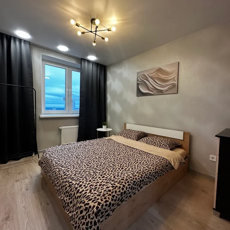 Трёхкомнатая квартира в центре города в пешей доступности к Заливу