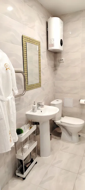 Квартира с видом на реку и горы