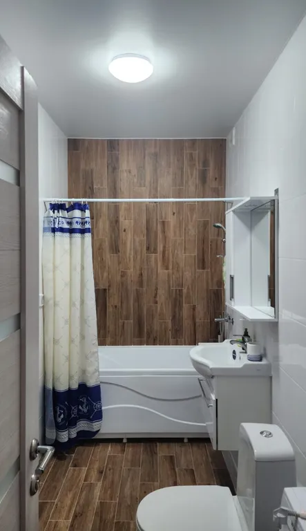 Евродвушка с видом на бассеин