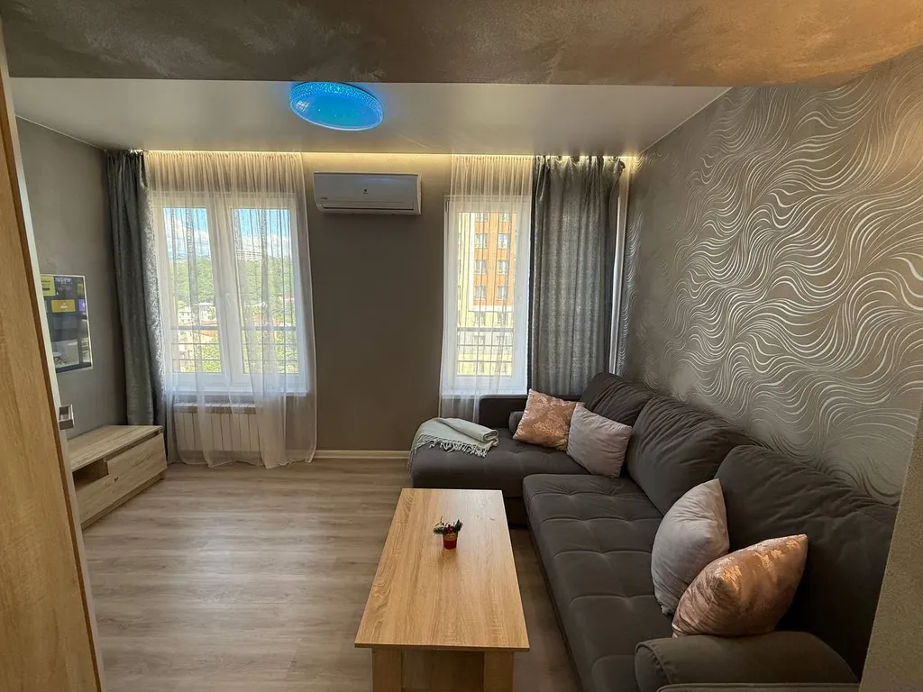 Орхидея – евродвушка у моря с открытым бассейном на территории