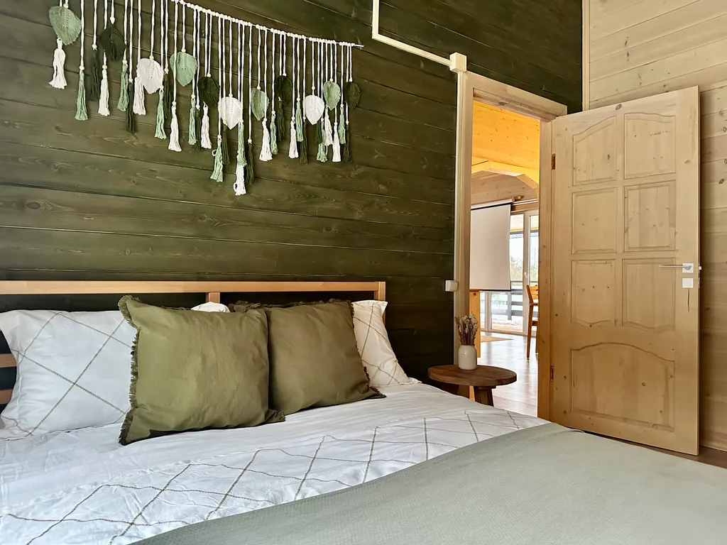 Домик в деревне На Бали Бывали с видом на лес