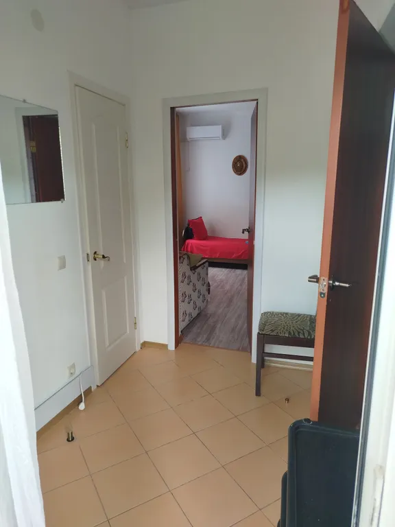 Уютный дом в спальном районе недалеко от моря