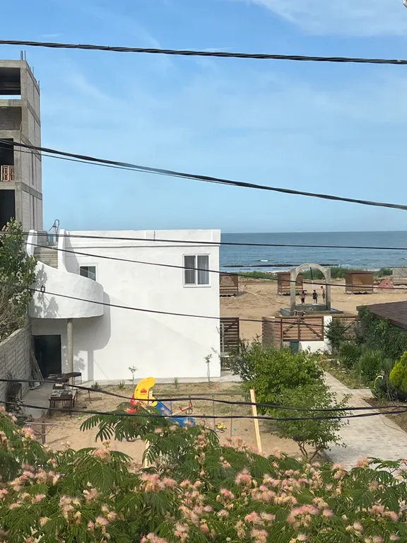 Апартаменты у моря с верандой и отдельным двором