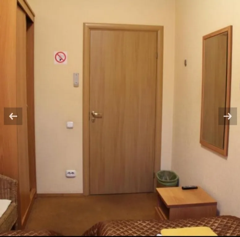 Комната на Большой Конюшенной