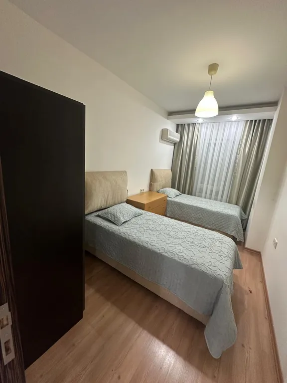 Просторная квартира вблизи моря в Лимане