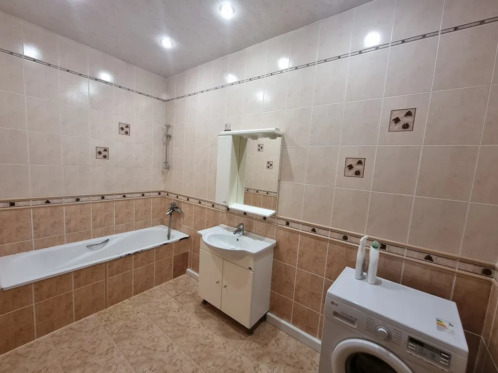 2х этажный дом в самом центре города