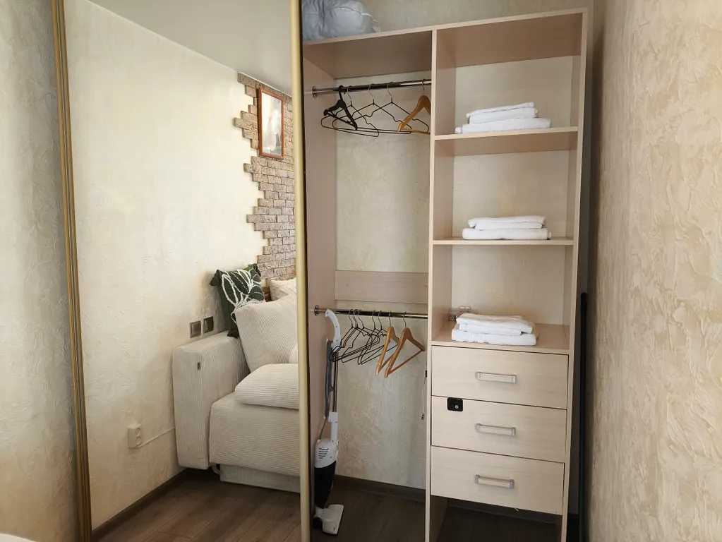 Шикарная квартира с панорамным окном для 4