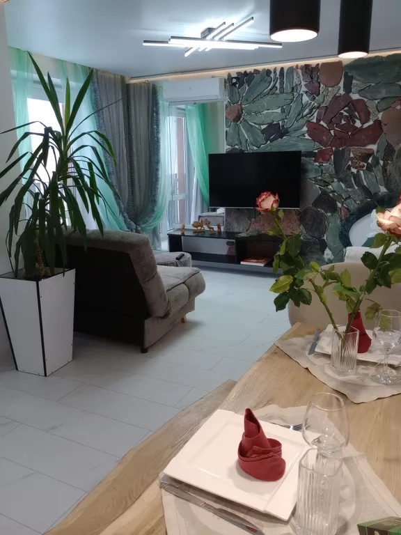 Студия с джакузи на 8 этаже в центре города