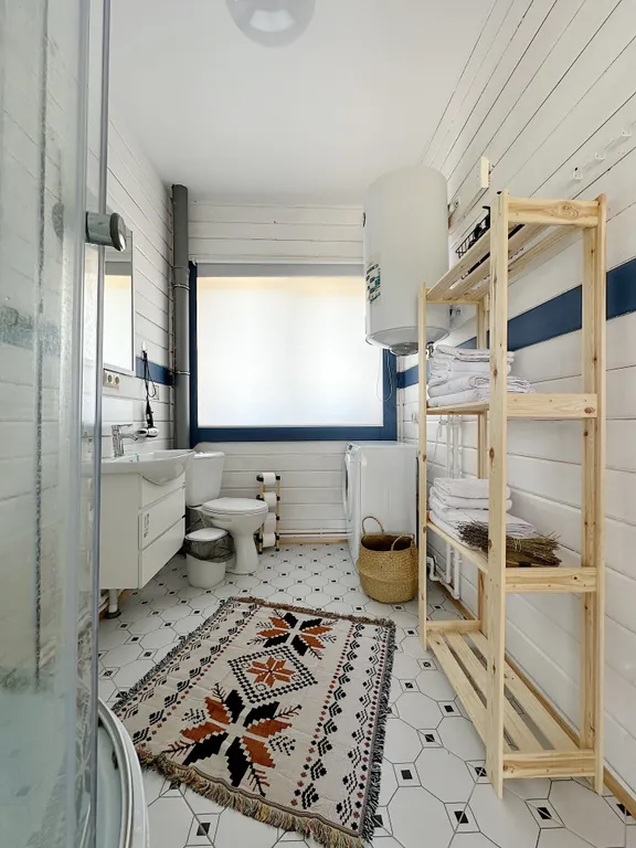 Коттедж с сауной с видом на лес