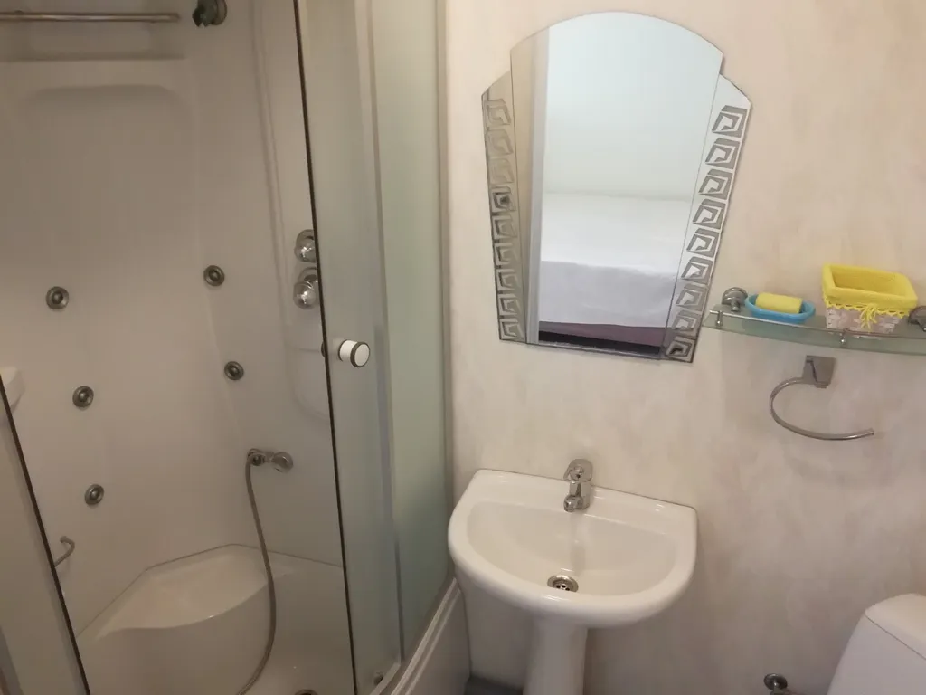 Желтая комната