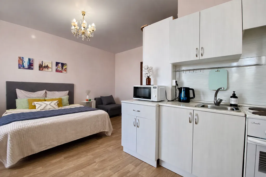 Студия с видом на город, рядом с городской эспланадой и ЖД вокзалом