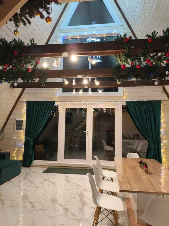 Уютный большой дом A-Frame с чаном рядом с Волгой