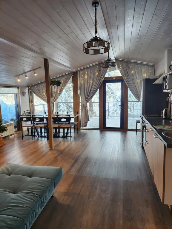 Уютный дом с дизайнерским ремонтом