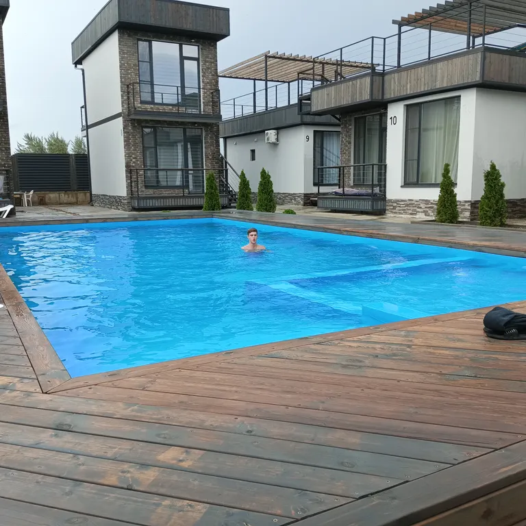 Коттедж Апартамент с видом на бассейн — Анапа