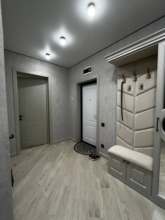 Двухкомнатная квартира с дизайнерским ремонтом