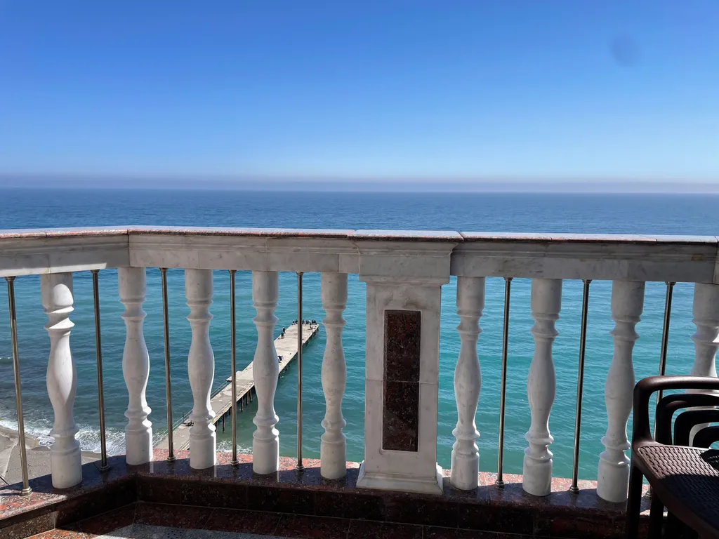 Апартамент на первой линии в Профессорском уголке