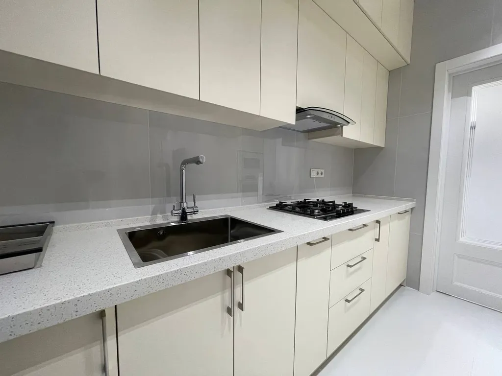 Малая в центре