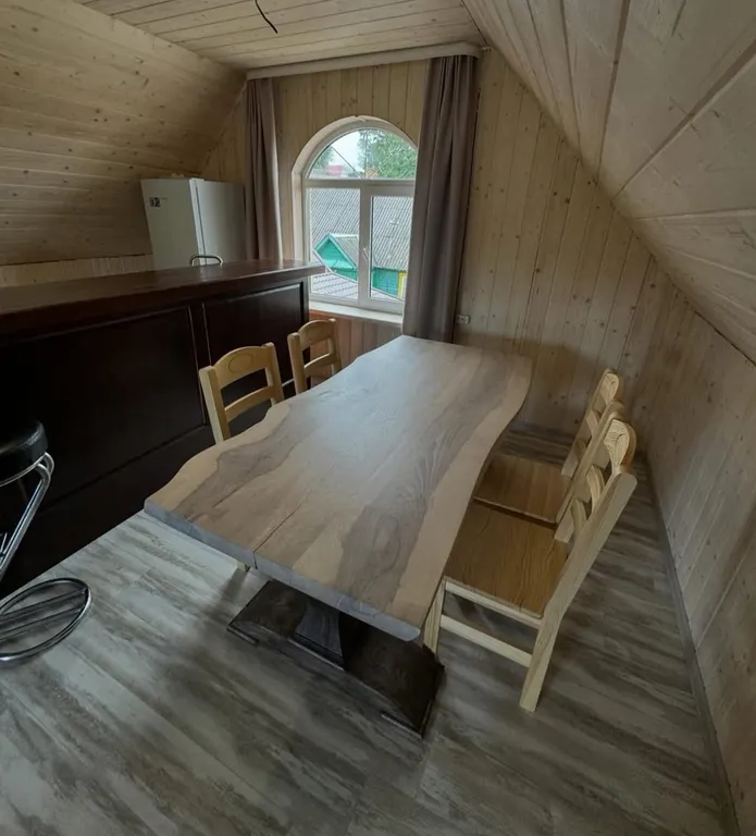 Целый этаж дома с отдельным входом