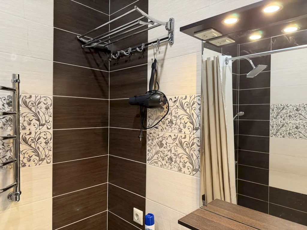 Квартира Квартира с балконом и видом на горы в центре - 11 мин до моря — Геленджик