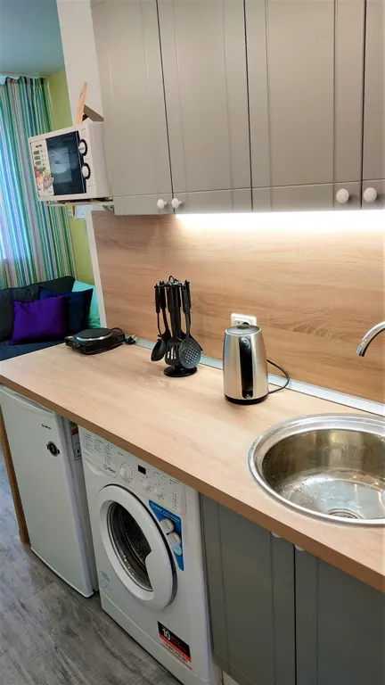 Семейная уютная студия на 6х гостей вблизи метро