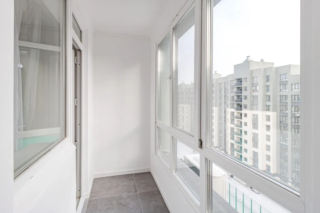 Квартира в Коркем 4, Триумфальная арка