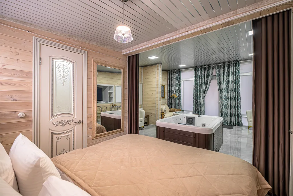 Дом с джакузи