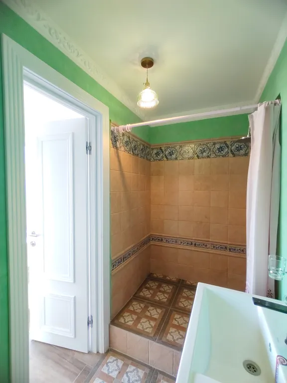 Дом коттедж с дизайнерским ремонтом