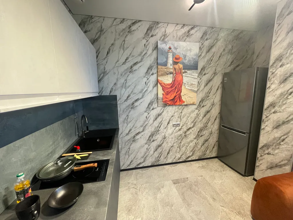 Квартира Квартира Студия с балконом на 1 этаже. Центр. Парковка. — Севастополь