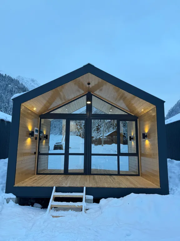 Двухкомнатный дом с видом на горы