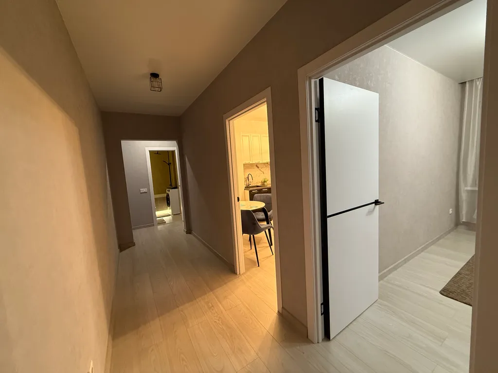 Евротрёжка новая чистая возле Аэропорта