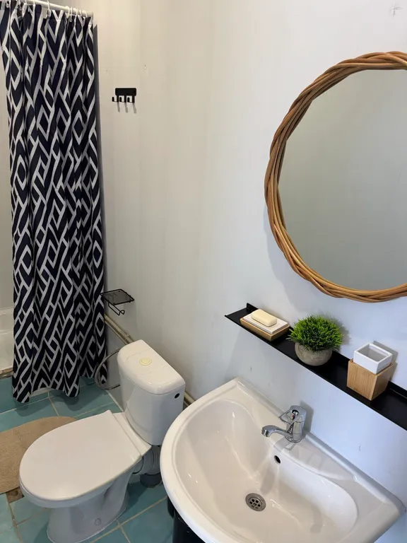 Красивая комната у моря