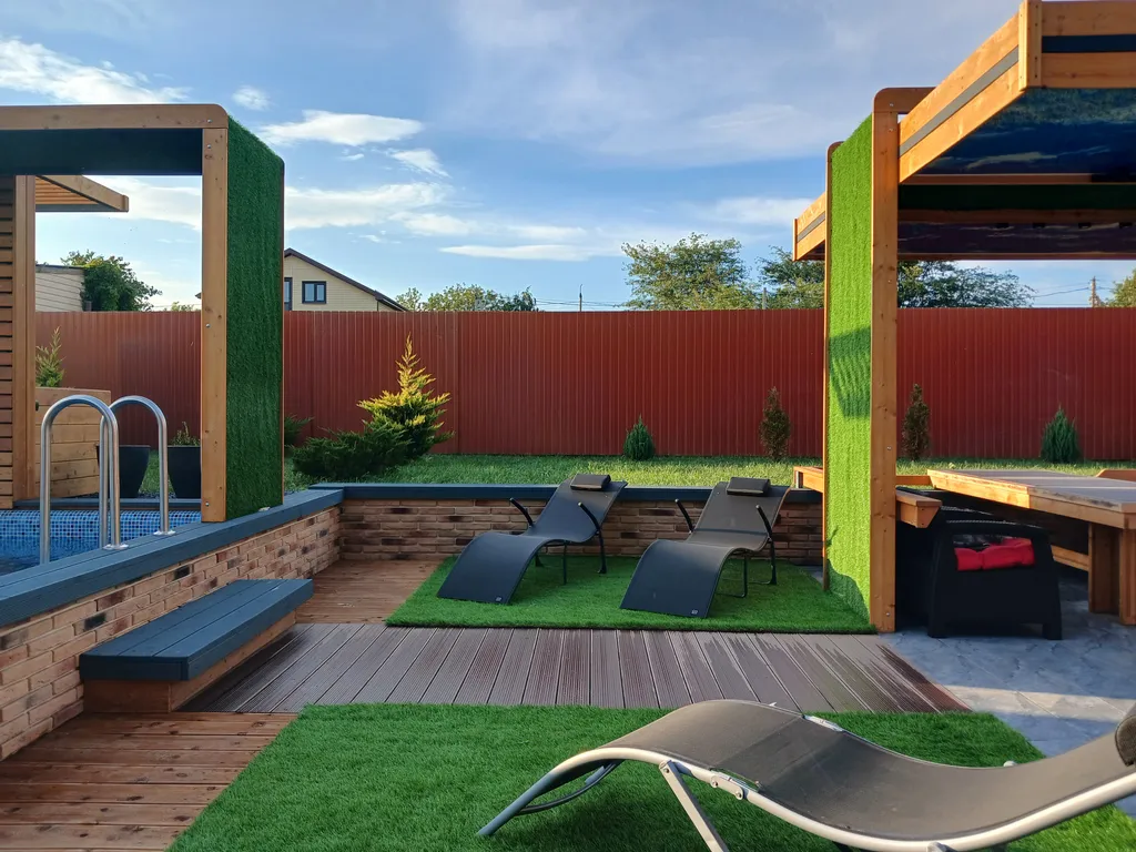 Дом с бассейном