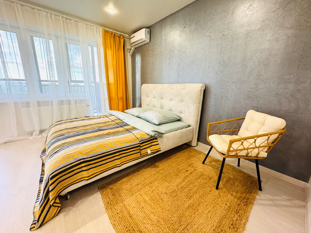 Апартаменты, студия с видом на речку, квартира в новом жилом комплексе