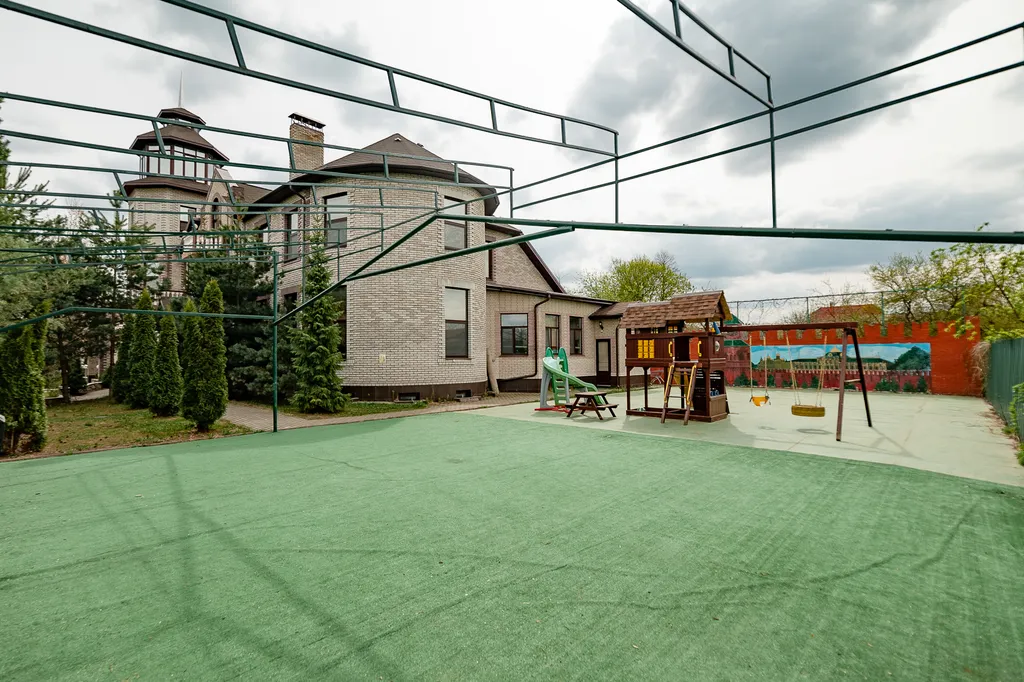 6-комнатный Дом