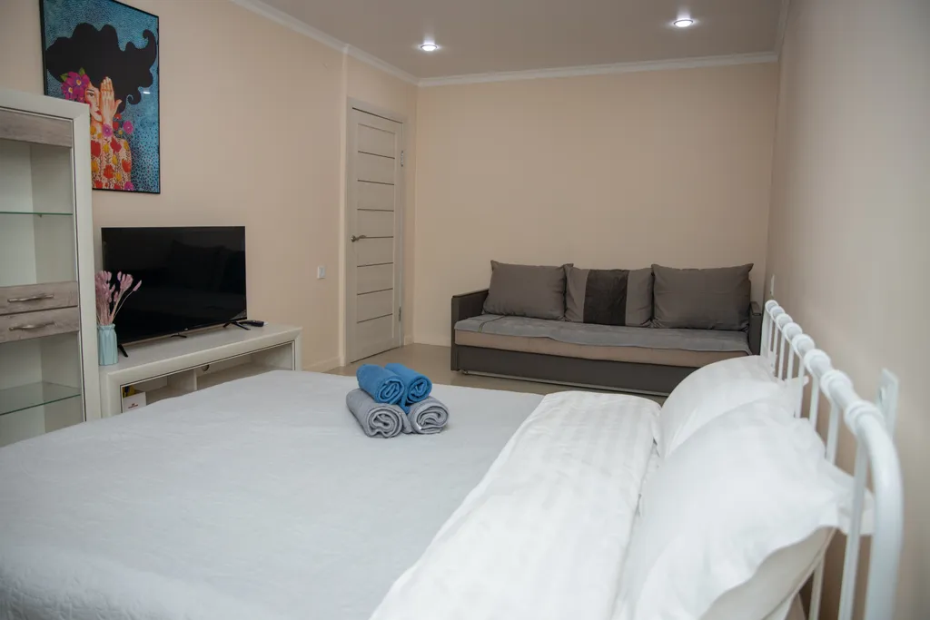 Квартира в доме с муралом в Золотом квадрате