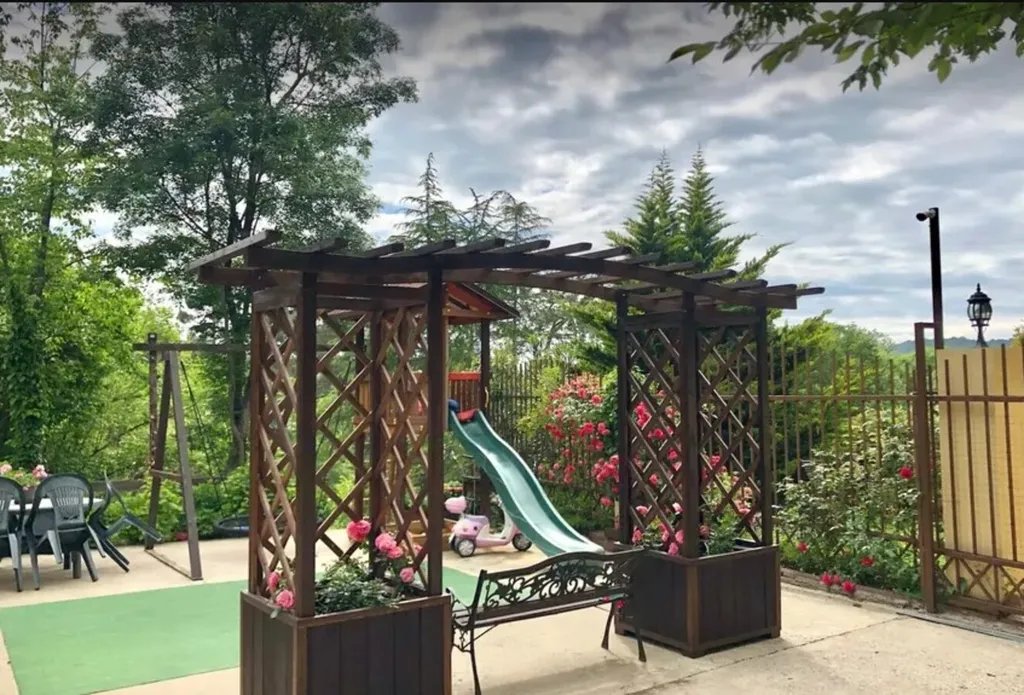 Коттедж Дом с бассейном в дагомысе в тихом месте — Сочи