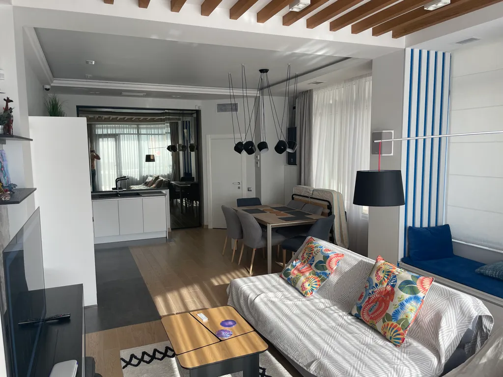 Апартаменты с видом на море и горы