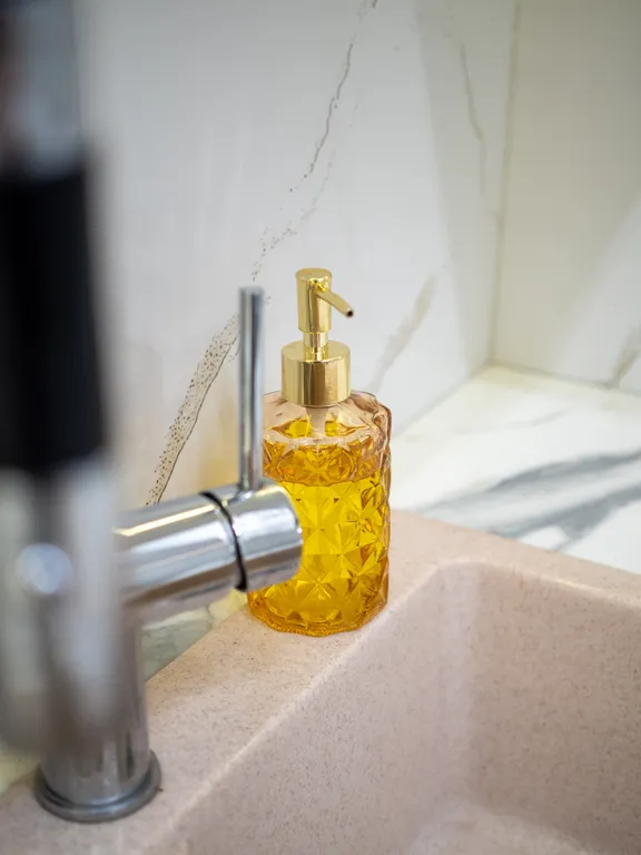 3-комнатная квартира в районе "Mega Alma-Ata"