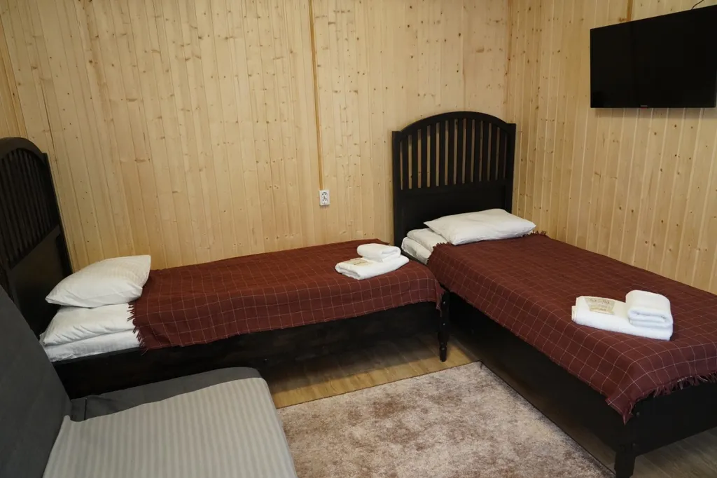 2х комнатный дом в сосновом бору с видом на горы и лес