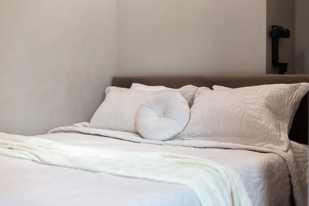 Стильная студия Кватро 152 с террасой и кофемашиной