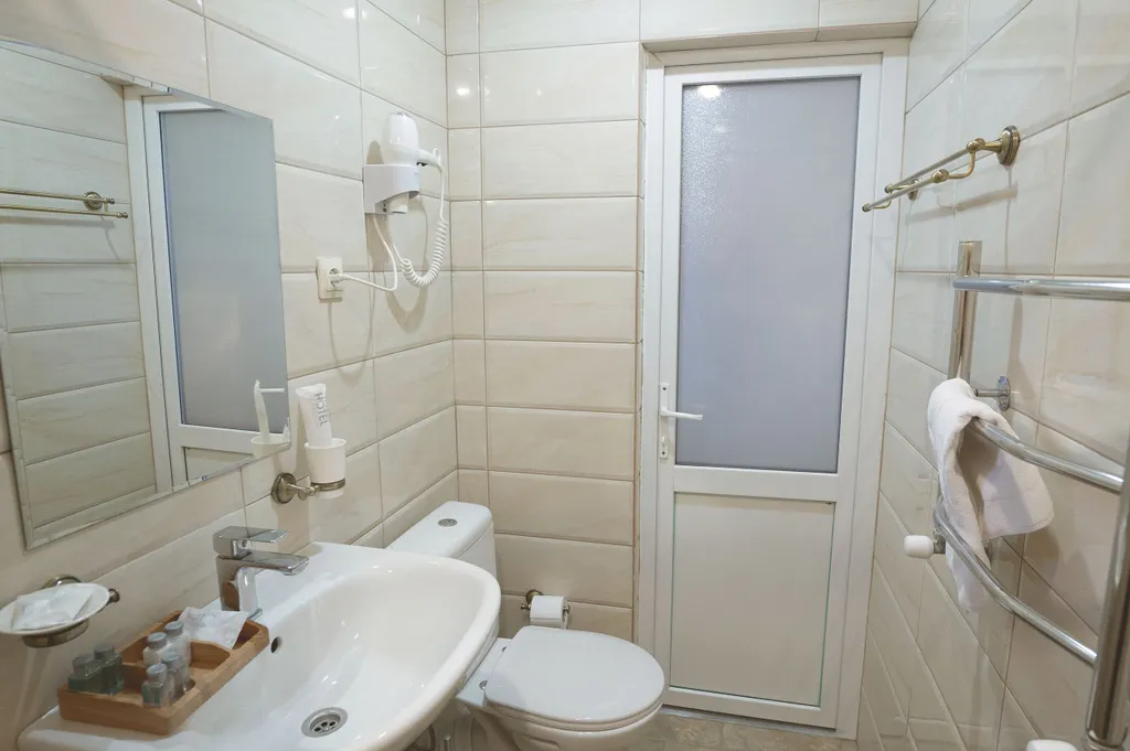 Трёхместный номер, доступен бассейн и сауна