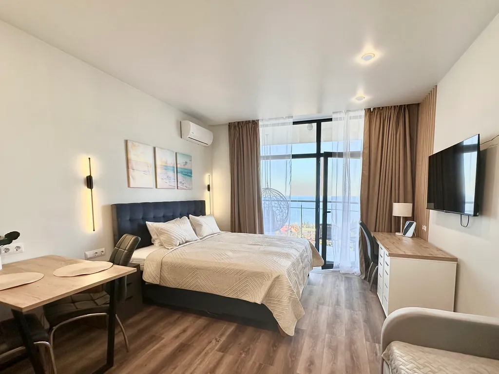 Квартира Дизайнерская студия Ls-space с видом на море с 8 этажа — аренда посуточно в Алушта