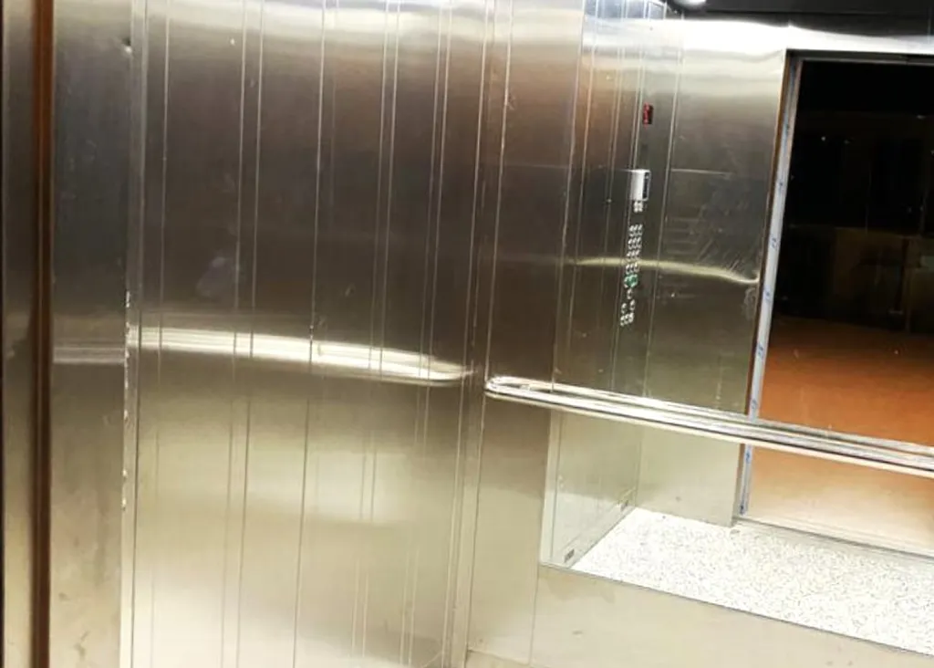 Уютно и стильно в центре города, близко к старому Тбилиси