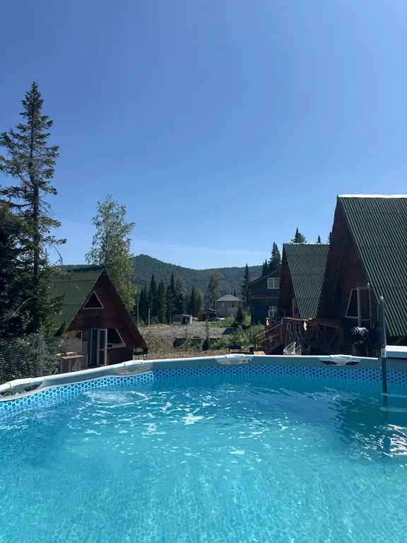 Коттедж Шале в стиле A-frame с видом на горы и лес — Шерегеш