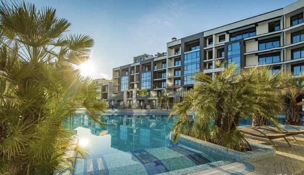 Апартамент с большой террасой