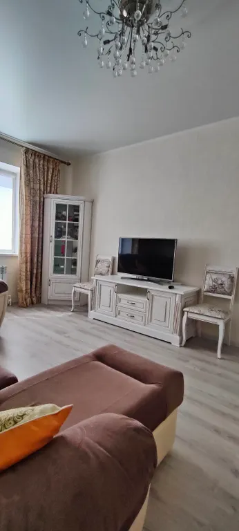 Новая двухкомнатная квартира район между ЖД вокзалом и центром — аренда посуточно в Бузулук