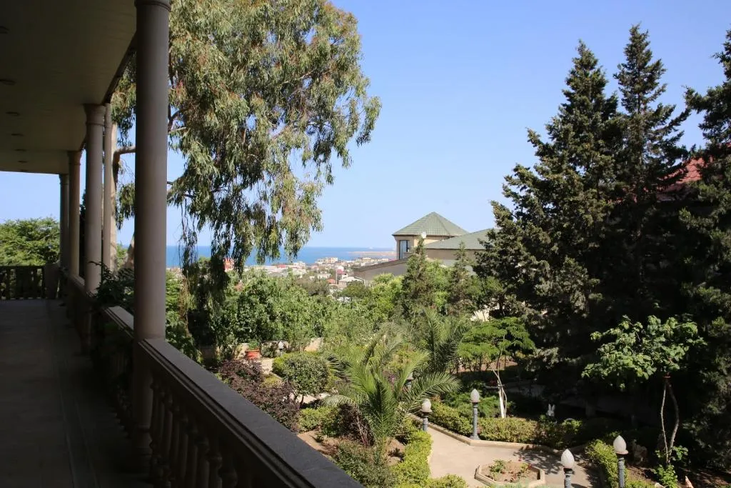 Aymesa вилла с видом на Каспийское море