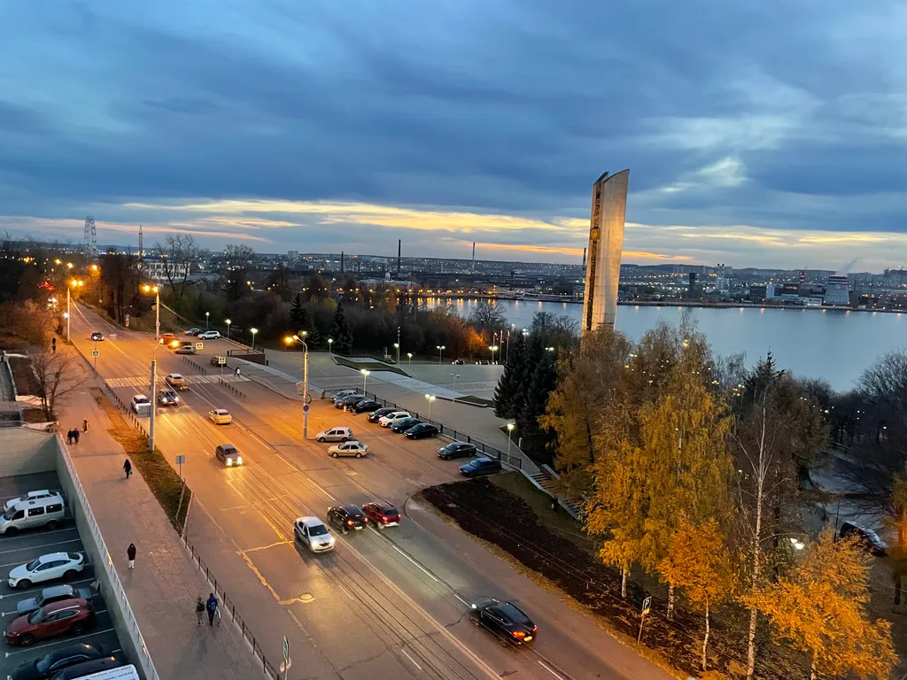 Бизнес-студия с видом на набережную